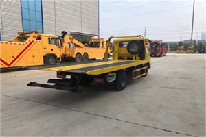 津南非事故拖车